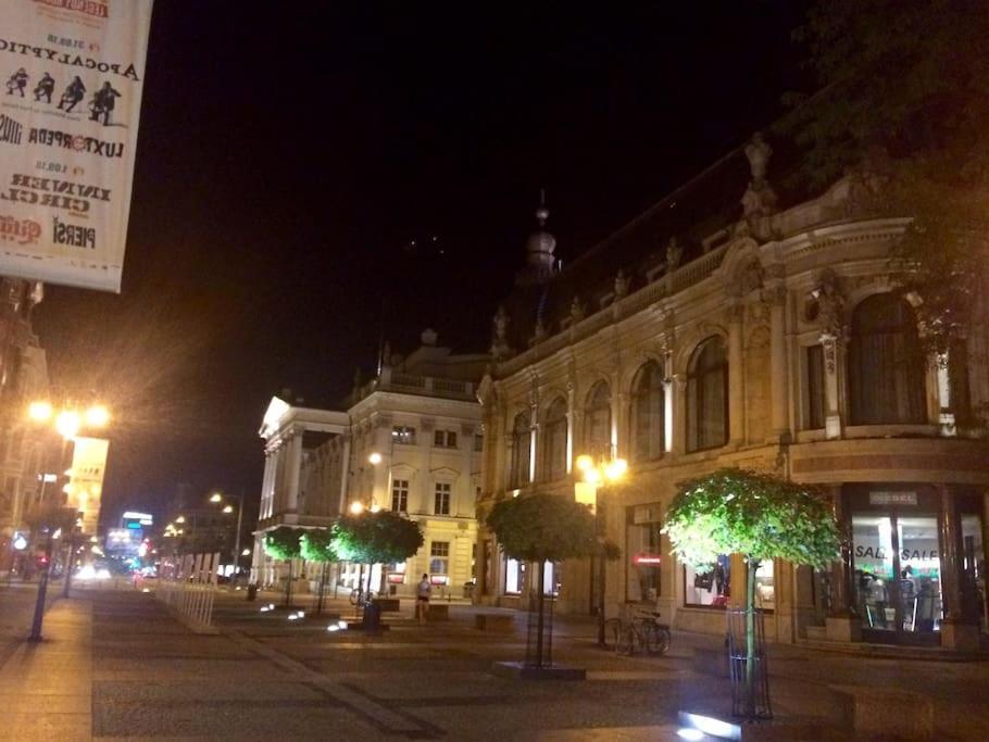 4 Pokoje - 86 M2 - 300 M Od Rynku Breslavia Exterior foto
