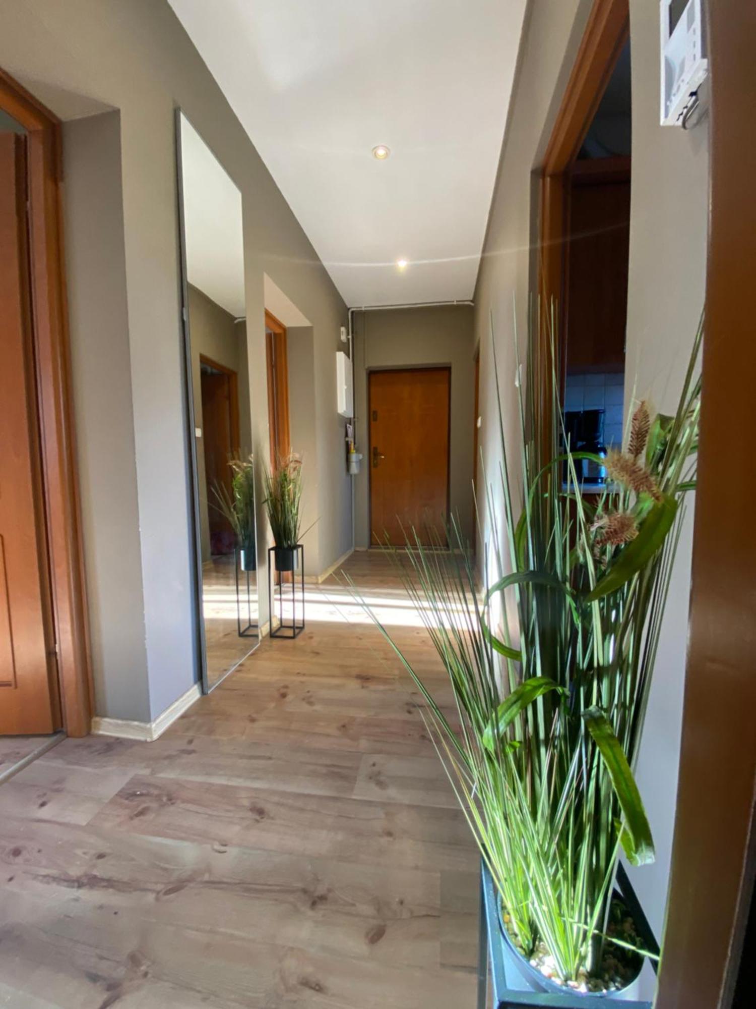 4 Pokoje - 86 M2 - 300 M Od Rynku Breslavia Exterior foto
